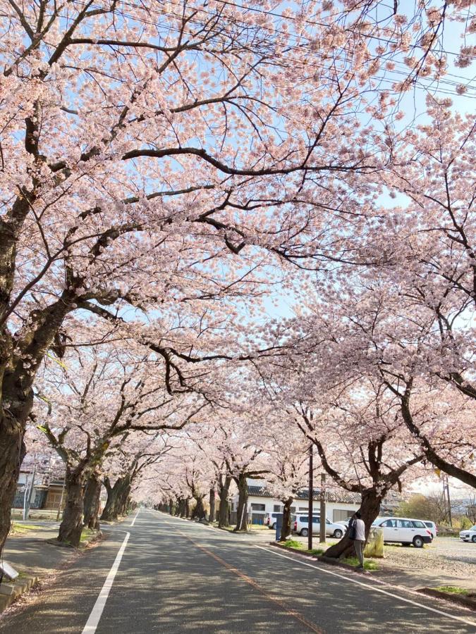 Imas Village Court Kobama Tomioka  外观 照片